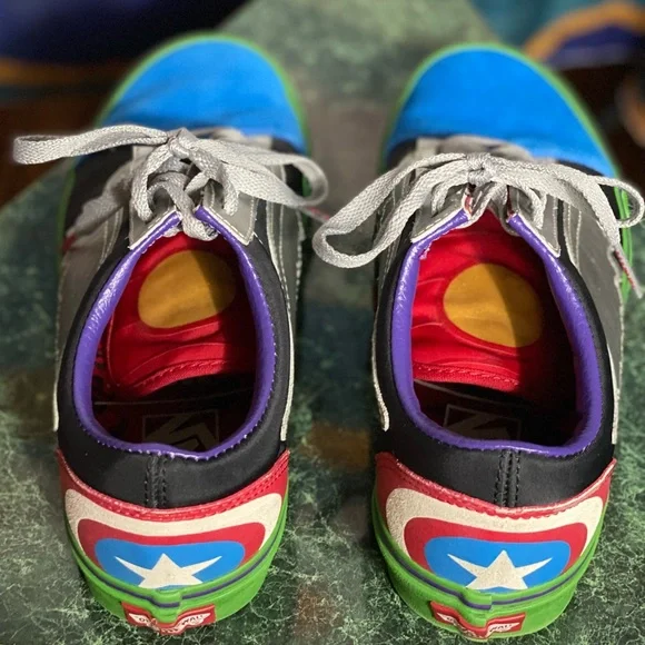 🏁Captain America - Marvel Avengers Collectible Vans 🦅 - Picture 3 of 6